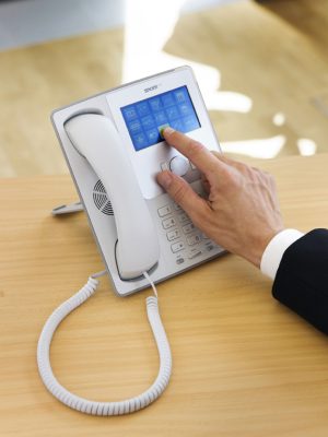 Snom 870 phone